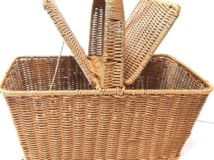 Plastic Coated Wire Woven Picnic Basket 01    x  4 pieces